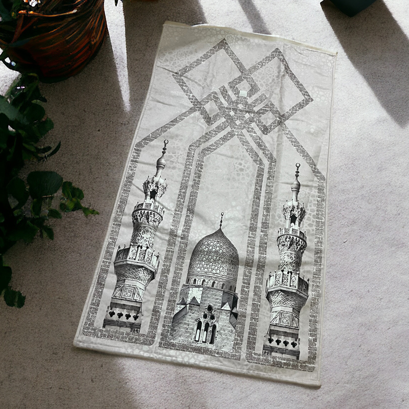 سجادة صلاة قطيفة ناعمة بسكوتش لسهولة الطي للحمل في شمط السفر والخروج