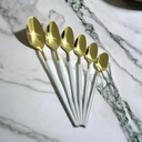 طقم معالق استانليس ستيل 6 قطع جولد بمقبض باللون الأبيض