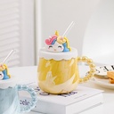 مج بورسلين 425 ملي بغطاء سيليكون يونيكورن بيد شكل لولي وشاليموه لسهولة الشرب للمشروبات الساخنة والباردة