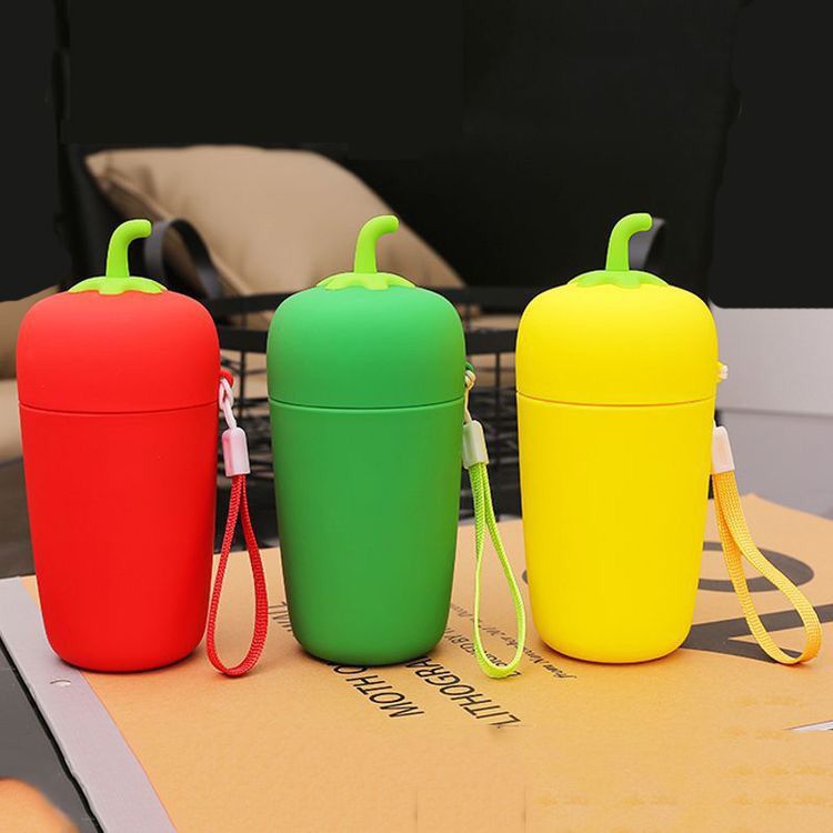 مج الفلفلة الزجاجي بشكل جذاب للأطفال