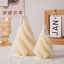 شمعة شجرة الكريسماس لتجديد ديكور المنزل وتعطير الأجواء وإضفاء اجواء رومانسية هادئة​