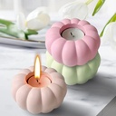 شمعة مع حامل شكل يقطين مميز لتغير وتجديد ديكور المنزل