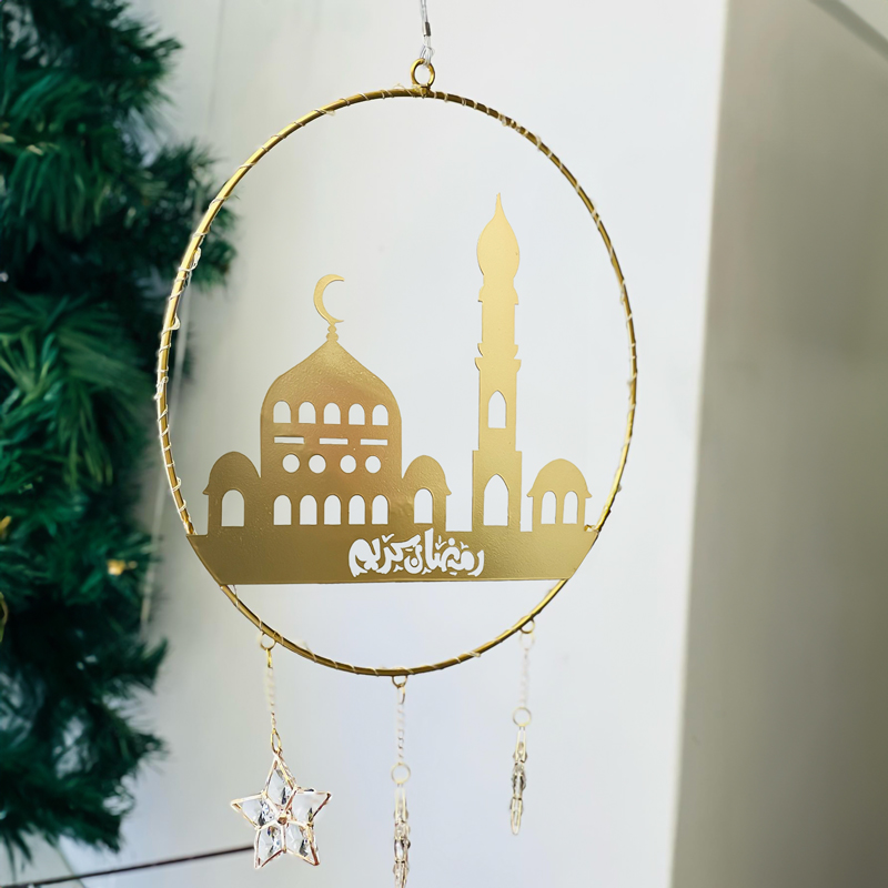 دلاية رمضان كريم مزينة بمسجد ليد ذهبي مضئ لأجواء رمضانية مبهجة