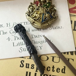 [HH00019462] قلم جاف بتصميم العصا السحرية لهاري بوتر