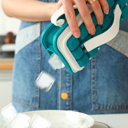 [HH00002558] صانع مكعبات ثلج سيليكون لتبريد العصائر والمشروبات بغطاء