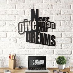 [HH00005860] Never Give Up on Your Dreams Wood Wall Art